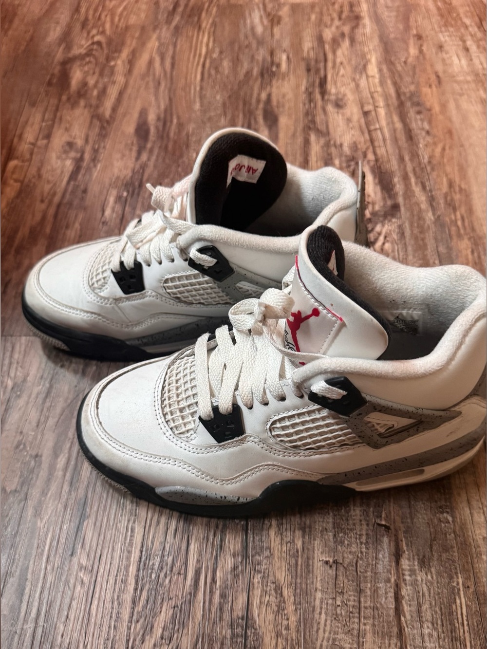 Air Jordan Retro 4 “White Cement”